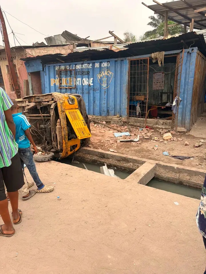 Kinshasa : une femme tuée par balle à Ngaba lors d’un échange de tirs entre policiers et militaires !