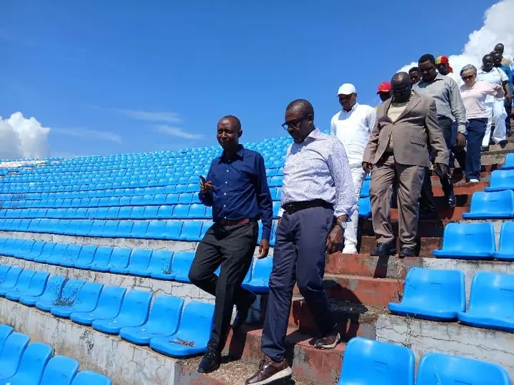 Mbuji-Mayi : Véron Mosengo-Omba dresse un constat alarmant de l’état des infrastructures sportives !