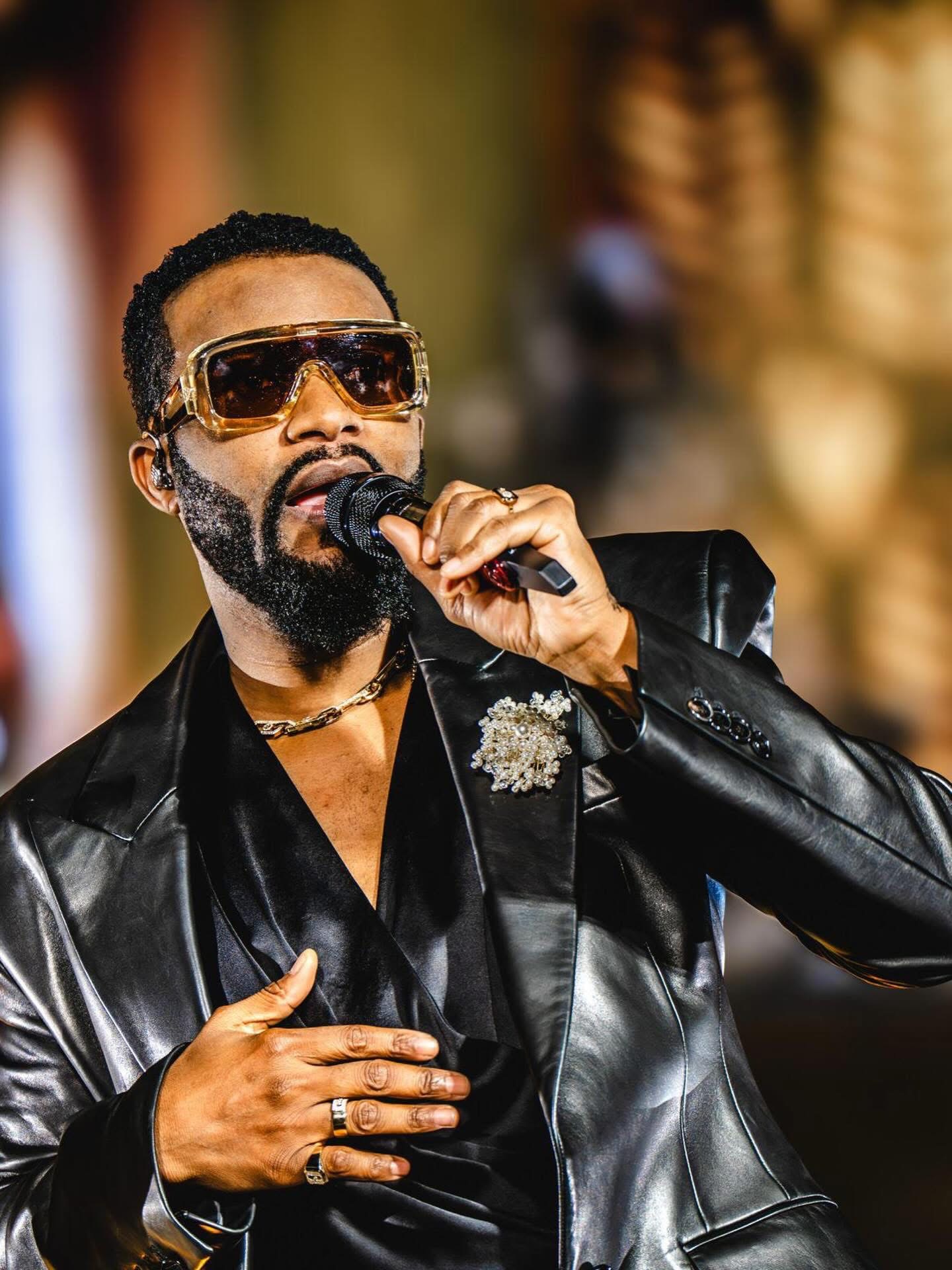 RDC/ Musique : FALLY IPUPA ENTRE DANS L’HISTOIRE AVEC UN DOUBLÉ INÉDIT AU STADE DE FRANCE !
